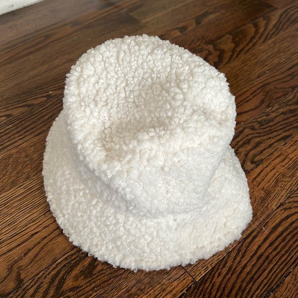 Garage Sherpa Bucket Hat